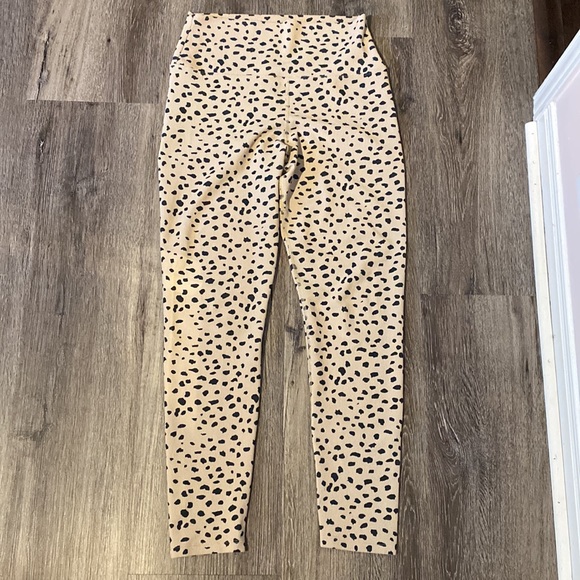 Beach Riot Ayla taupe spot leggings, sz L - Picture 11 of 13